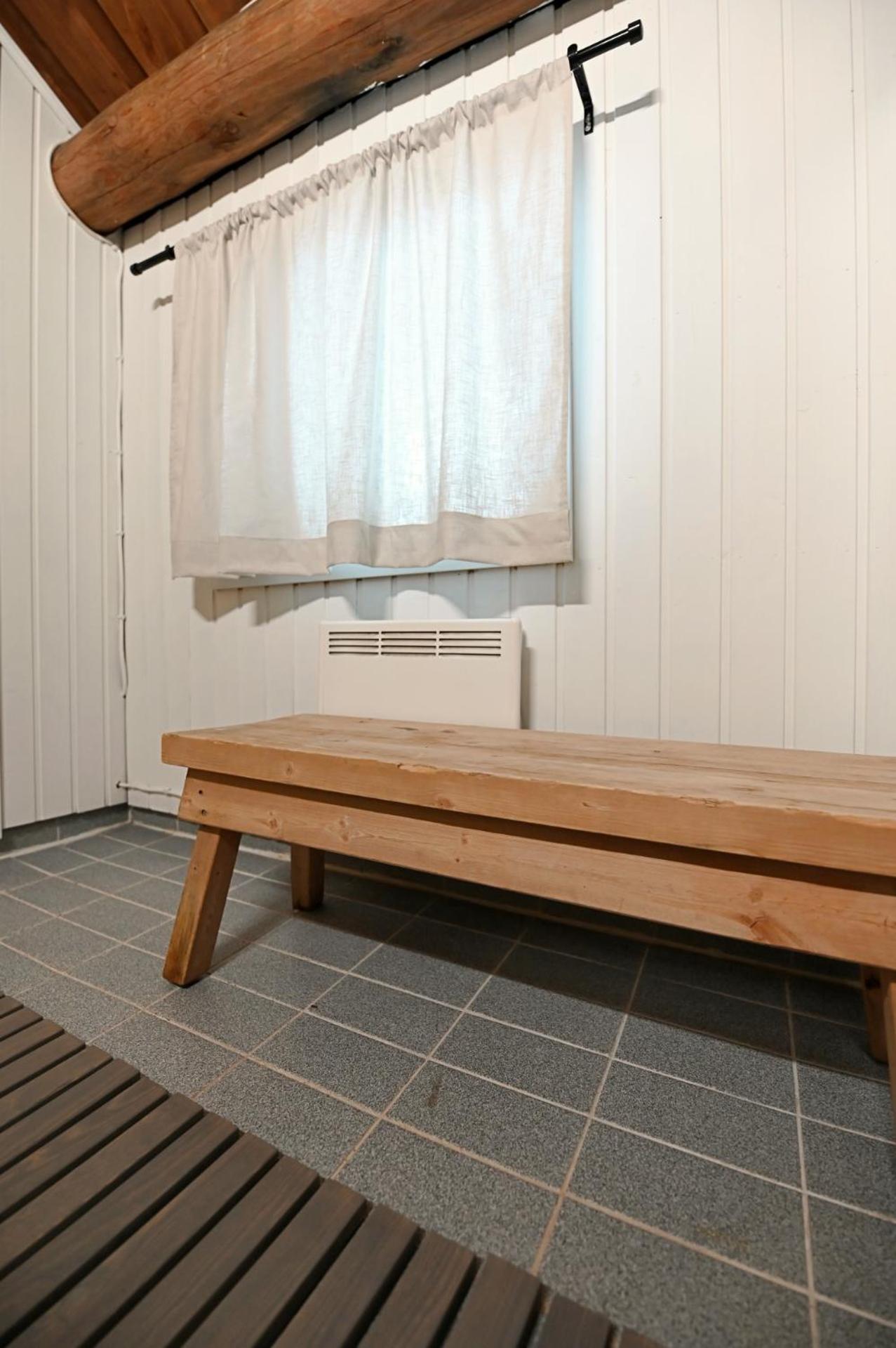 Classic Log Cabin Ski-In Ski-Out Levi Rum bild