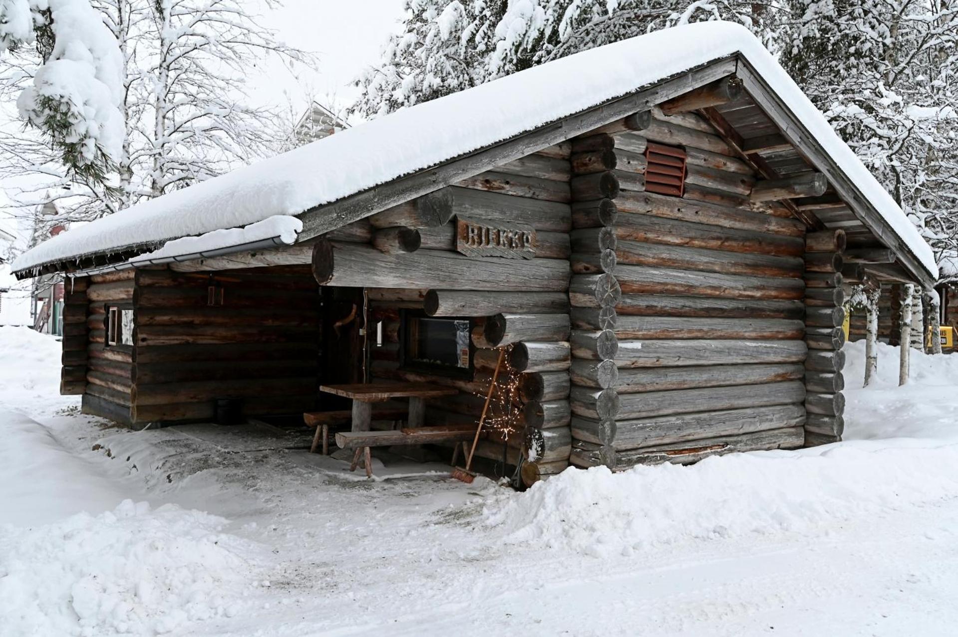 Classic Log Cabin Ski-In Ski-Out Levi Exteriör bild
