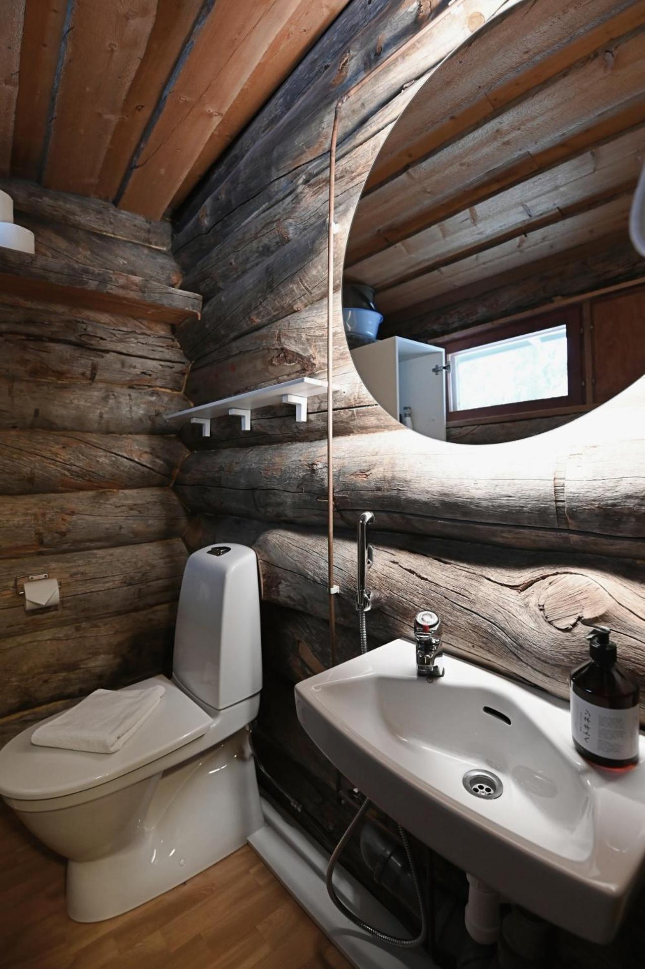 Classic Log Cabin Ski-In Ski-Out Levi Rum bild